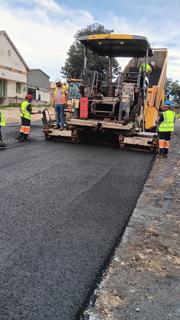 Asphalt paver